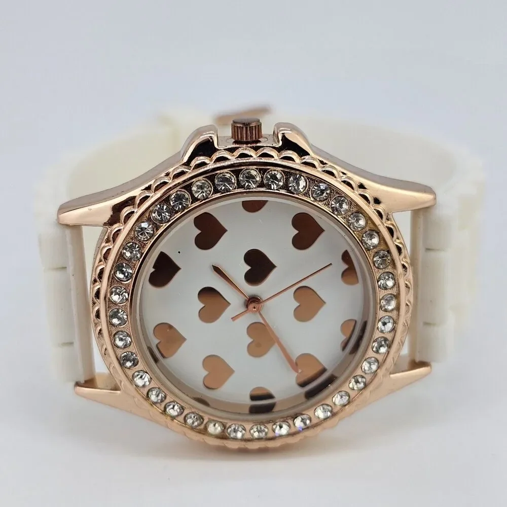 Hearts Dial‎ Women's Watch 38MM Gold Bezel White Plastic Bands New Battery